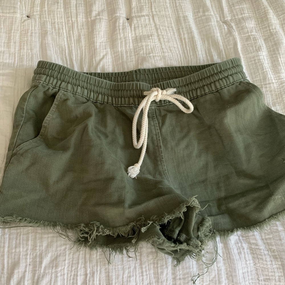 American Eagle army green shorts